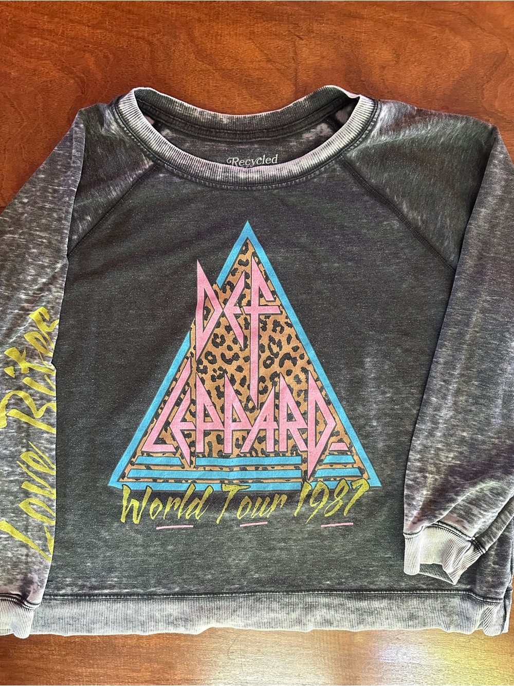 Def Leppard World Tour 1987 Acid Wash Oversized Sweatshirt Leopard Graphic L - Picture 2 of 6